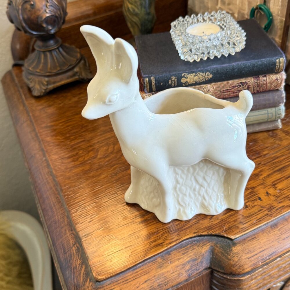 Vintage Doe Planter - Picture 7 of 15